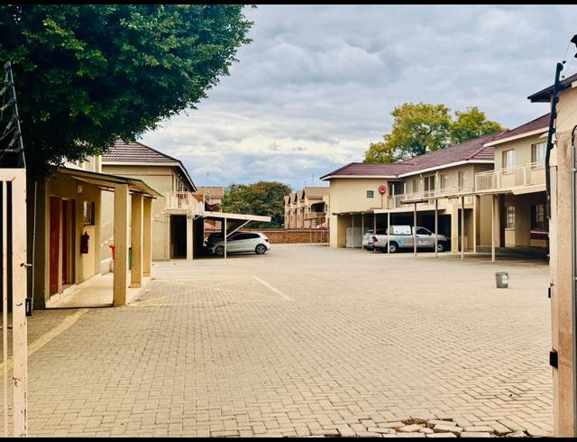 2 BEDROOM APARTMENT FOR SALE IN ANNADALE